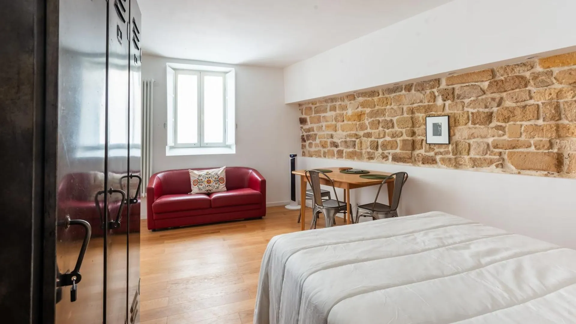 Stylish Canal Saint-martin Apartment *